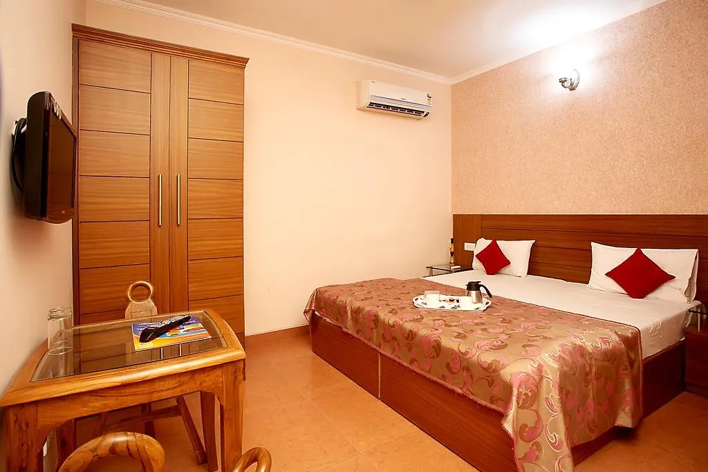 Indira International Inn Nuova Delhi 2*,  India